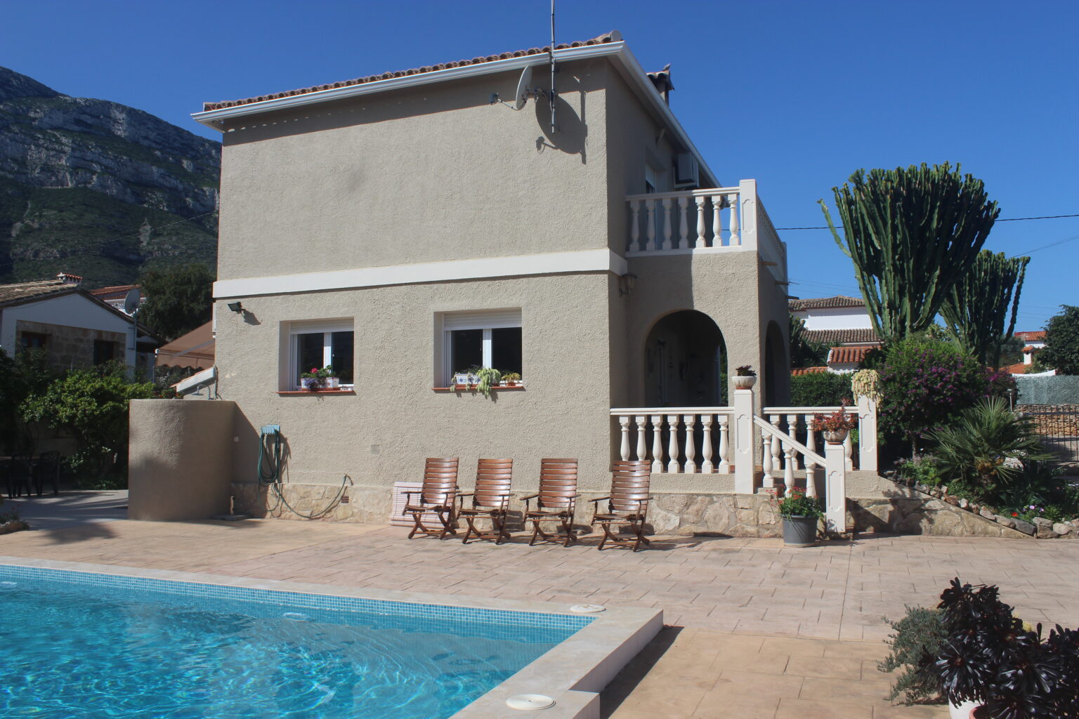 UNIFAMILIAR ZONA SANTA LUCIA DÉNIA image 1