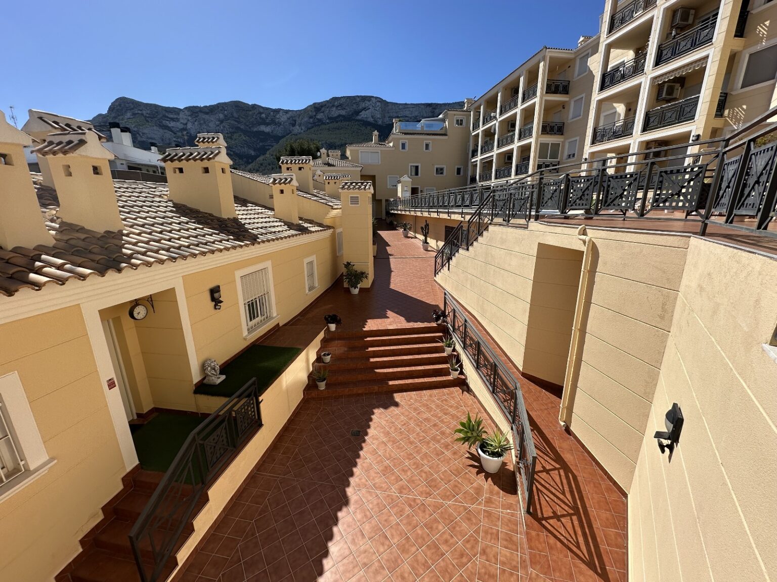 Duplex de Lujo en Dénia – Montgó image 3